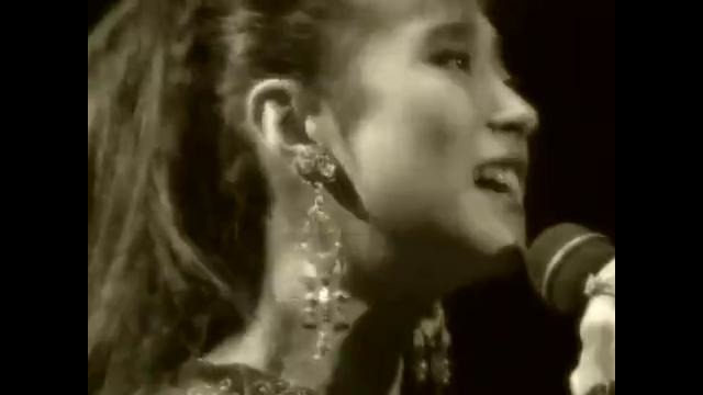 Akina Nakamori – Watashi Wa Kaze 中森明菜 ”私は風” (1994 Parco Theater Live)