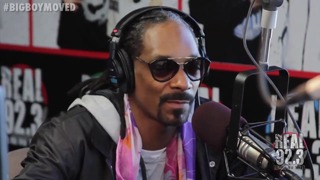 Snoop Dogg Freestyles Over His Own Beats