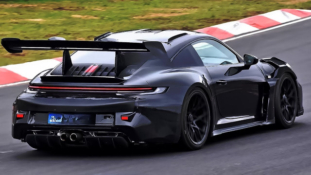 Новый Porsche 911 GT2 RS – Nissan GT-R такое и не снилось