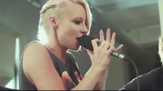 Cosmic Gate with Emma Hewitt ft. Rob Holiday – Be Your Sound (Acoustic Version)