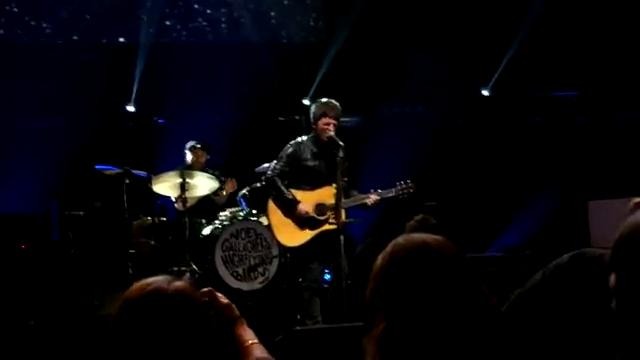 Noel Gallagher – Wonderwall (Royal Albert Hall, London TCT)