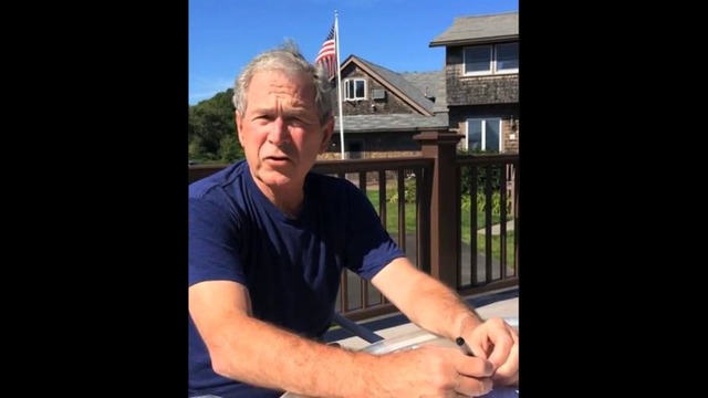 Президента Джорджа Буша облили ледяной водой (ждёмс Обаму и Путина)