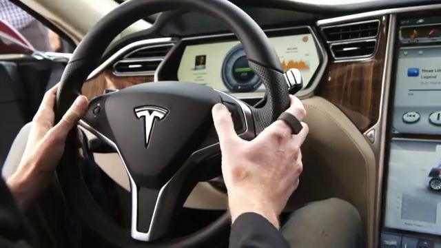Tesla Model S – Infotainment (обзор от Engadget)