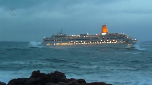 Сильный шторм на лайнерах