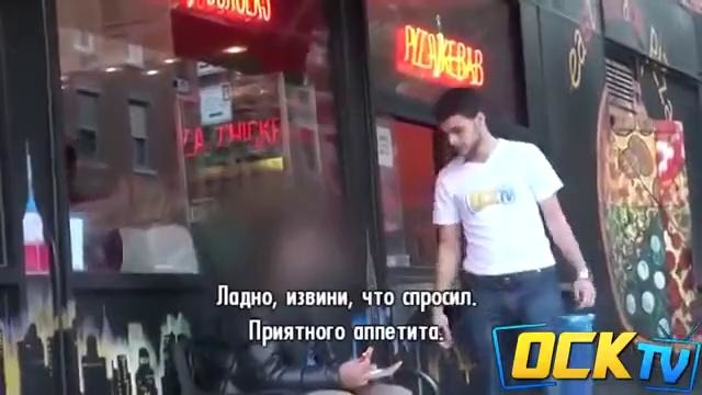 До слез тронуло – бездомный поделился едой