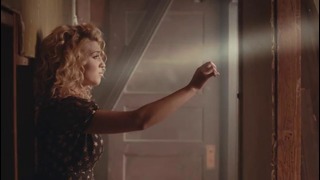Tori Kelly – Hollow (Official Music Video)