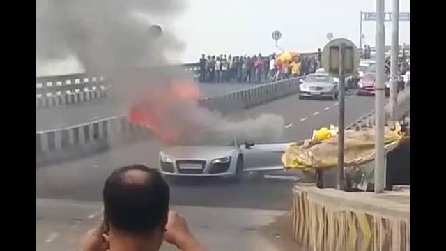 Загорелся sportcar Audi R8