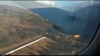 В ЮАР пассажир самолёта изнутри снял его крушение
