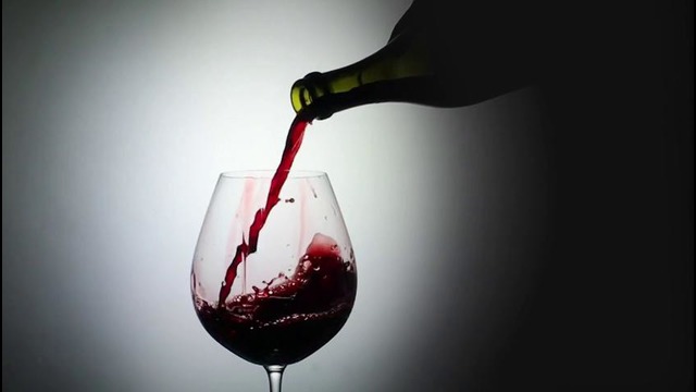 IPhone 6 Slow Motion Wine Pour 240fps