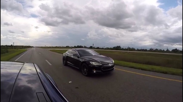 Дрэг-рейсинг – Tesla Model S P90D Ludicrous vs Tesla Model S P85D