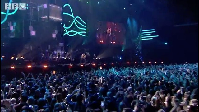 Calvin Harris – Blame – Outside at BBC Music Awards 2014