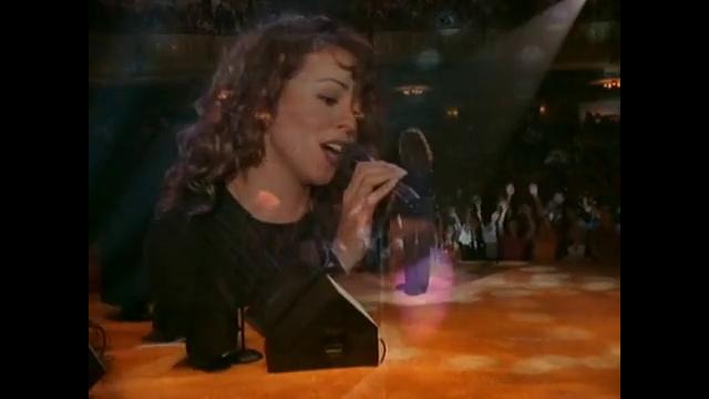 Mariah Carey – Without You (Live)