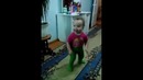 Танцующая девочка покорила интернет)