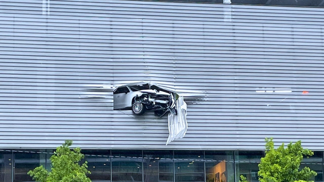 Idiots In Cars 406