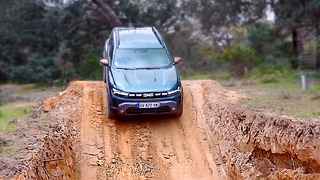 NEW Dacia Duster 4x4 (2024) Off Road Test Drive