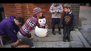 Праздничные снеговики в бесснежном Лондоне