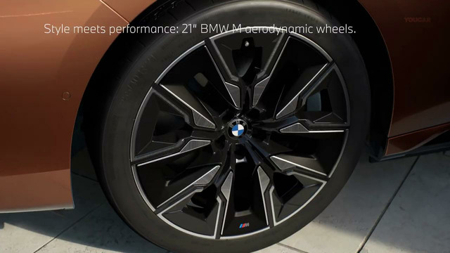 New BMW i7 M70 xDrive (2024) Powerful Electric 7 SERIES