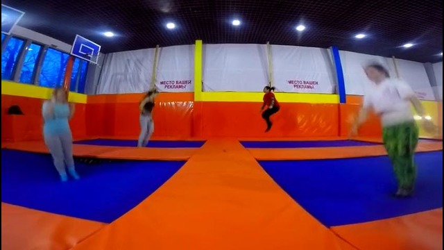 Фитнес на батутах в IFly