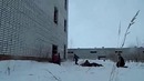 Сумасшедший прыжок с четвертого этажа