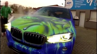 Очень необычную окраску получил этот BMW X6, он превращается в Халка под горячей вод