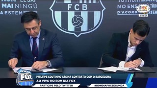 Philippe coutinho assinou contrato na apresentação oficial barcelona