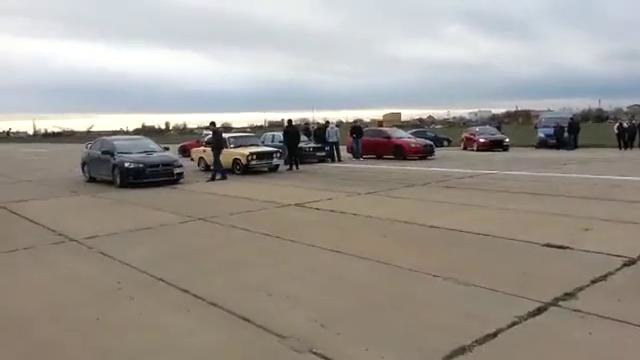 Ваз 2106 ЕВПАТОРИЯ vs Mitsubishi Lancer Evolution Ваз победил