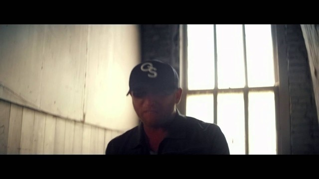 Cole Swindell – Hope You Get Lonely Tonight (Official Music Video)